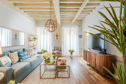 Contemporary 2 Bedrooms Apartment in Montecarlo