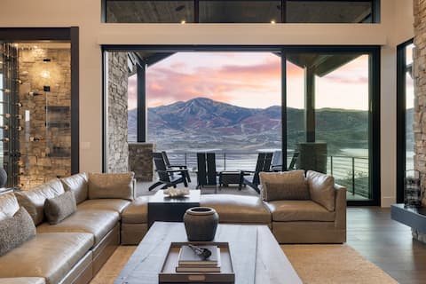 Reflection by AvantStay | Sleeps 18 + Lake Views