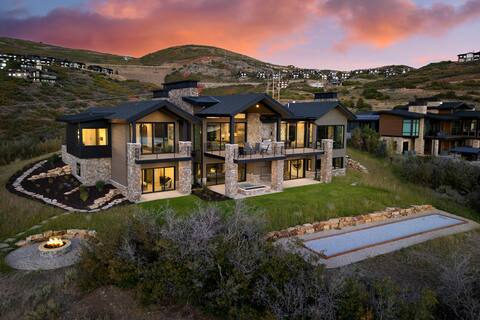 Reflection by AvantStay | Sleeps 18 + Lake Views