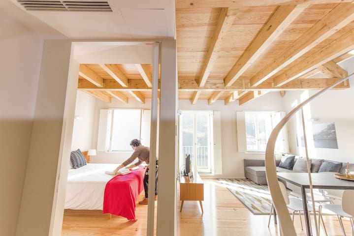 D. Luís I – Duplex apartment with river view