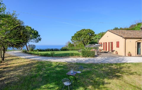 Amazing home in Montemarciano with WiFi