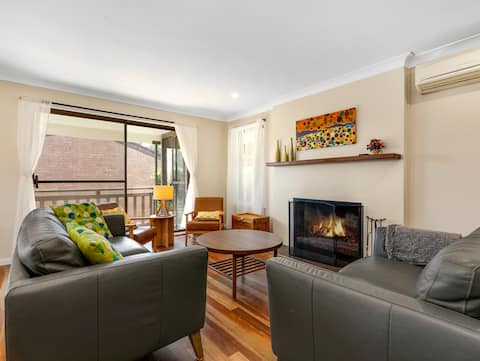 Bertie's 3 beaches -Firepit, 5min Walk to Beaches