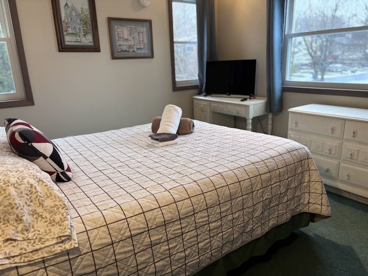 Dormitorio - cama tamaño queen
