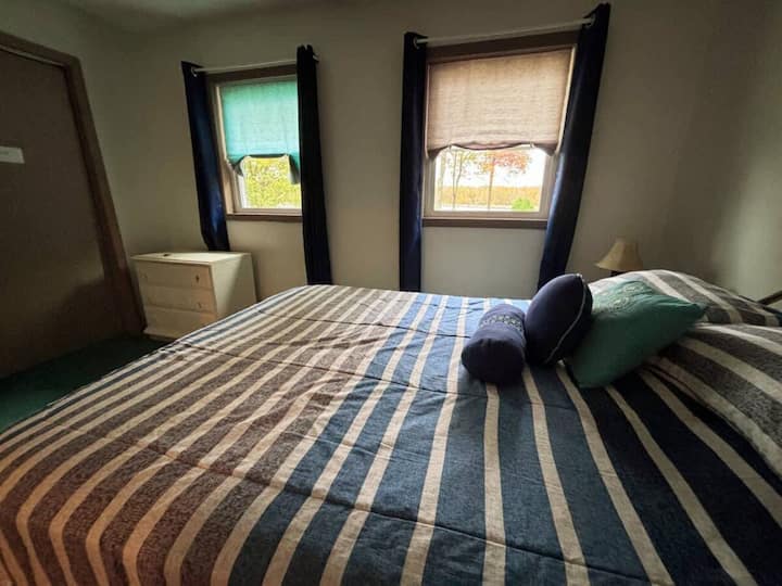 Dormitorio - cama tamaño queen
