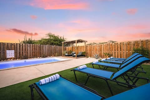 Entire 3BR Haven|Private Pool & Patio|BBQ Grill!