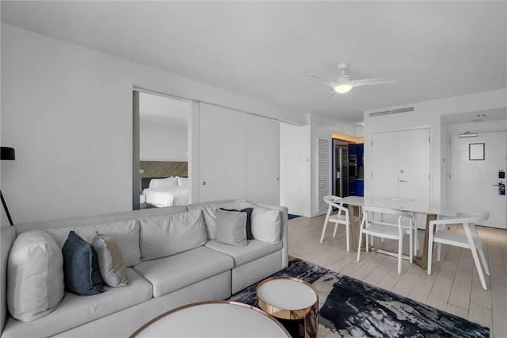 Elegant 1br Retreat At W Hotel, Fort Lauderdale - Fort Lauderdale, FL