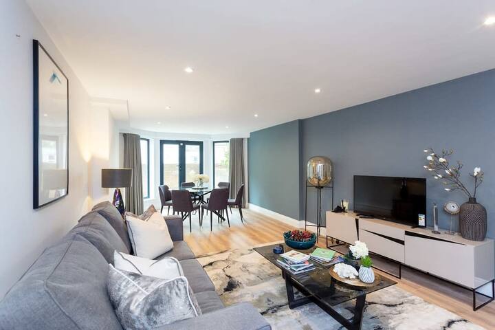 3 Bedroom Deluxe Apartment Near Hyde Park & the Mu gallery image 5