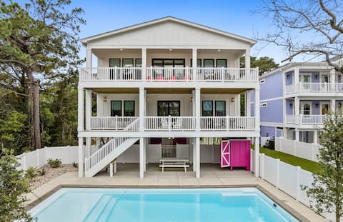 Custom Luxury home 8 bedroom, 6 baths, Heated Pool