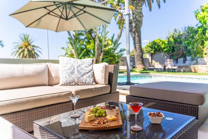 Green Point Grande – Luxury Family villa with pool gallery image 3