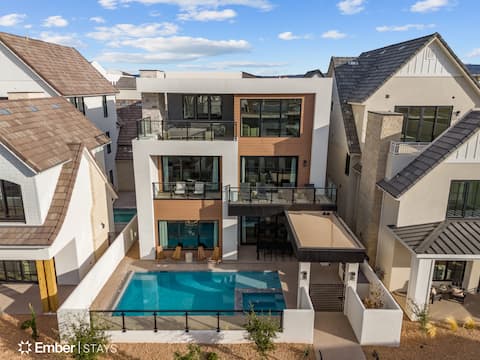 Modern Oasis at Desert Color (by Ember Stays)