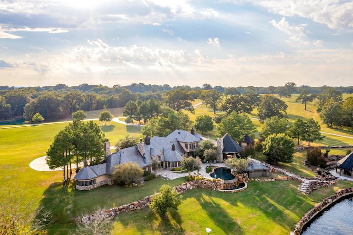 LUX Ranch on 2,600 acre playground! Swim Fish Hunt - Ranches for Rent ...