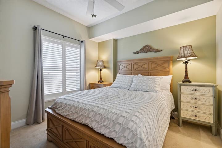 Chumba cha kulala cha mgeni w/Kitanda cha malkia