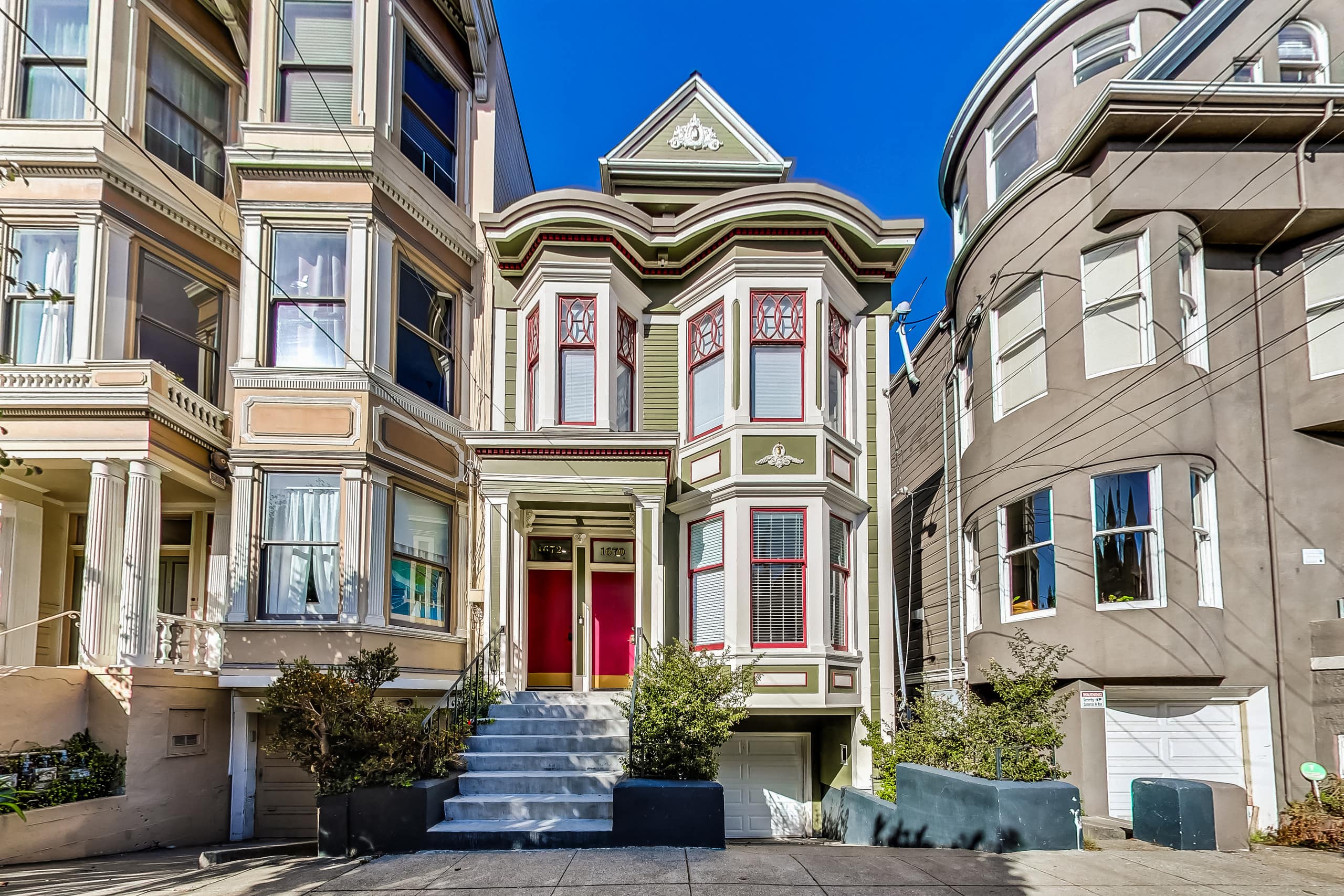 Home in San Francisco · ★5.0 · 5 bedrooms · 5 beds · 1.5 baths - Image 4