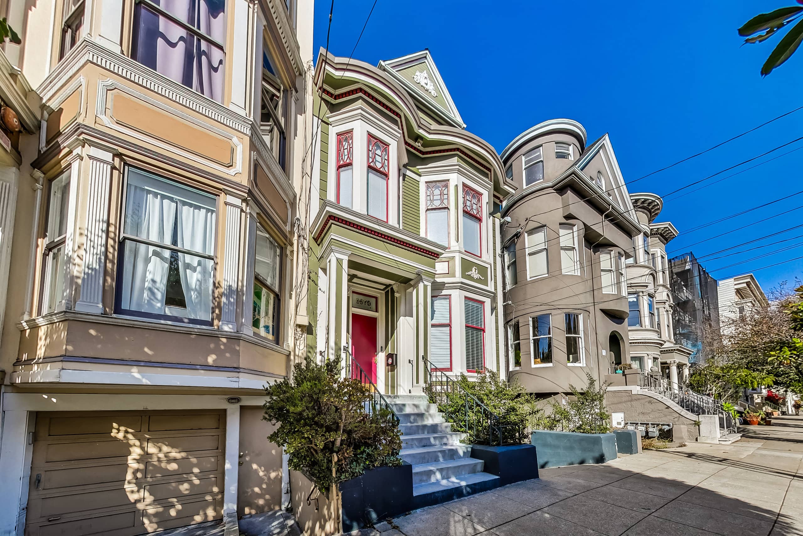 Home in San Francisco · ★5.0 · 5 bedrooms · 5 beds · 1.5 baths - Image 6