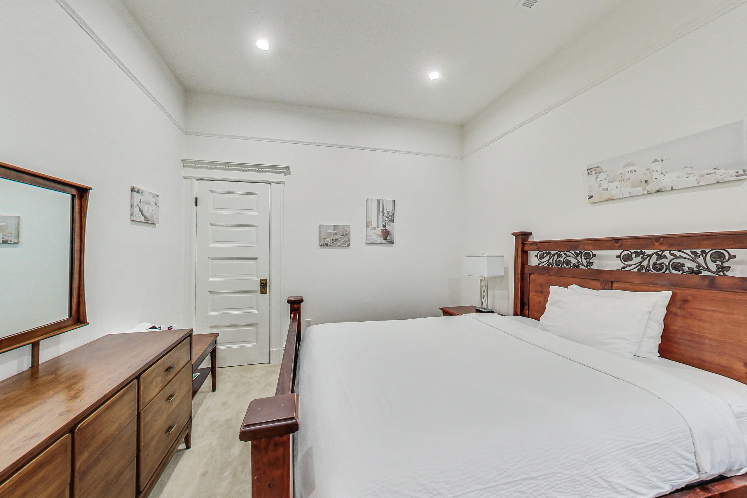 Home in San Francisco · ★5.0 · 5 bedrooms · 5 beds · 1.5 baths - Image 25