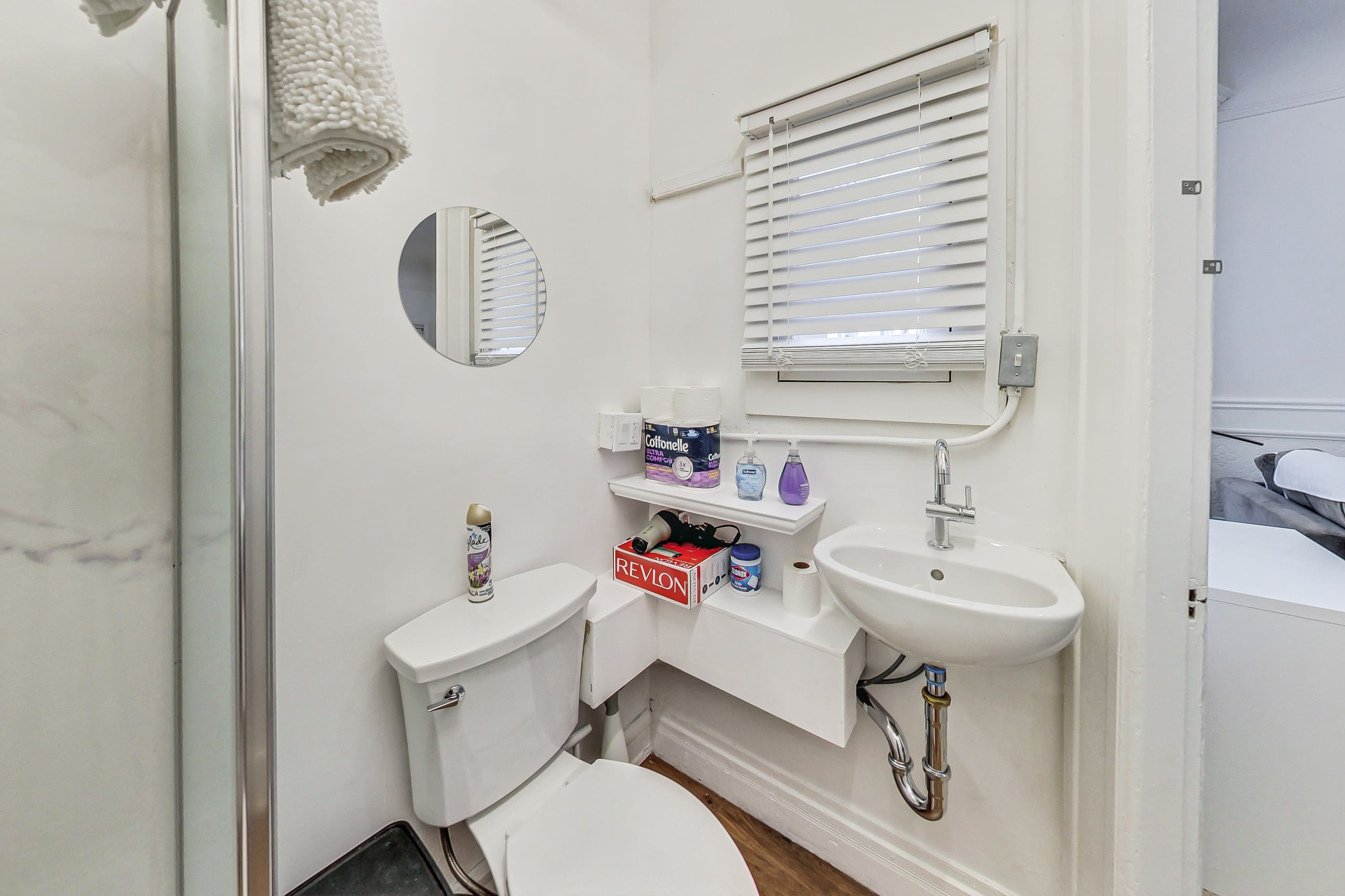 Home in San Francisco · ★5.0 · 5 bedrooms · 5 beds · 1.5 baths - Image 32
