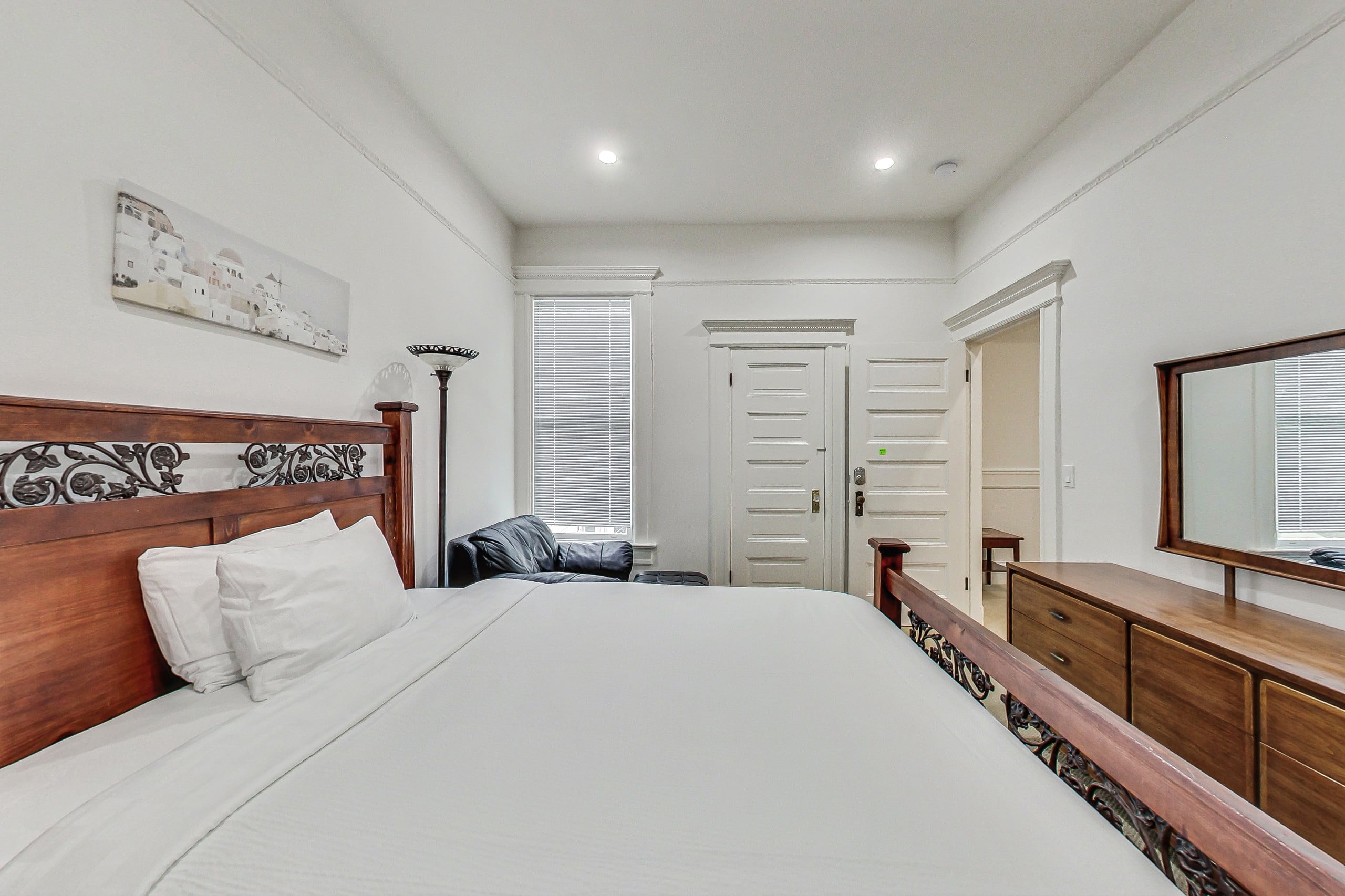 Home in San Francisco · ★5.0 · 5 bedrooms · 5 beds · 1.5 baths - Image 26