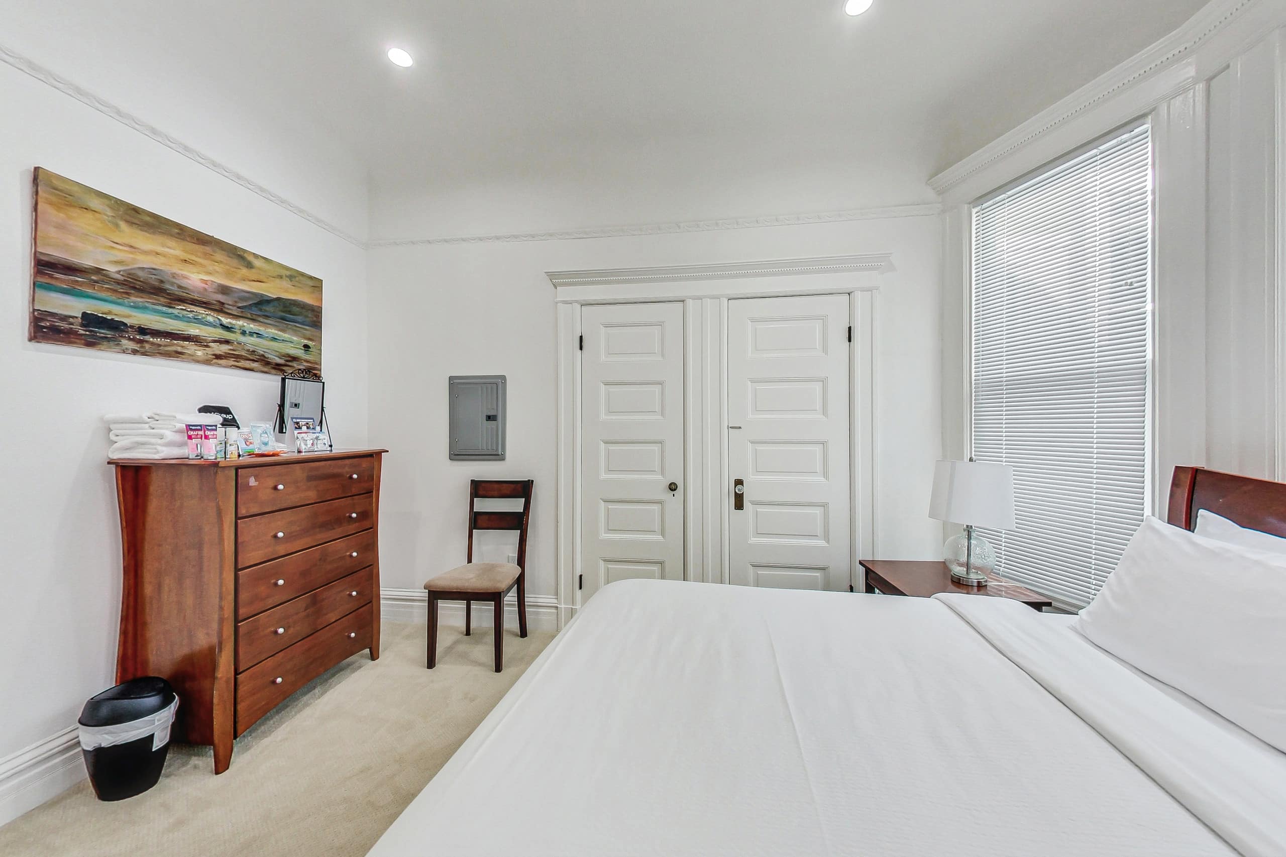 Home in San Francisco · ★5.0 · 5 bedrooms · 5 beds · 1.5 baths - Image 20