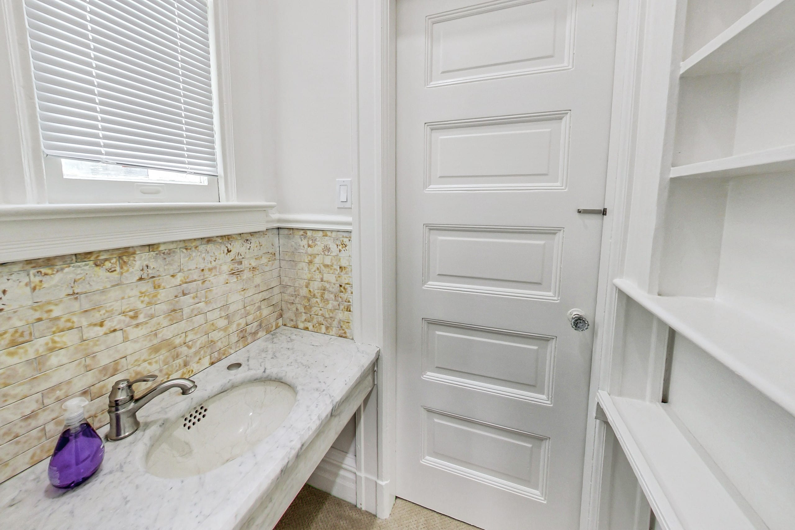 Home in San Francisco · ★5.0 · 5 bedrooms · 5 beds · 1.5 baths - Image 22