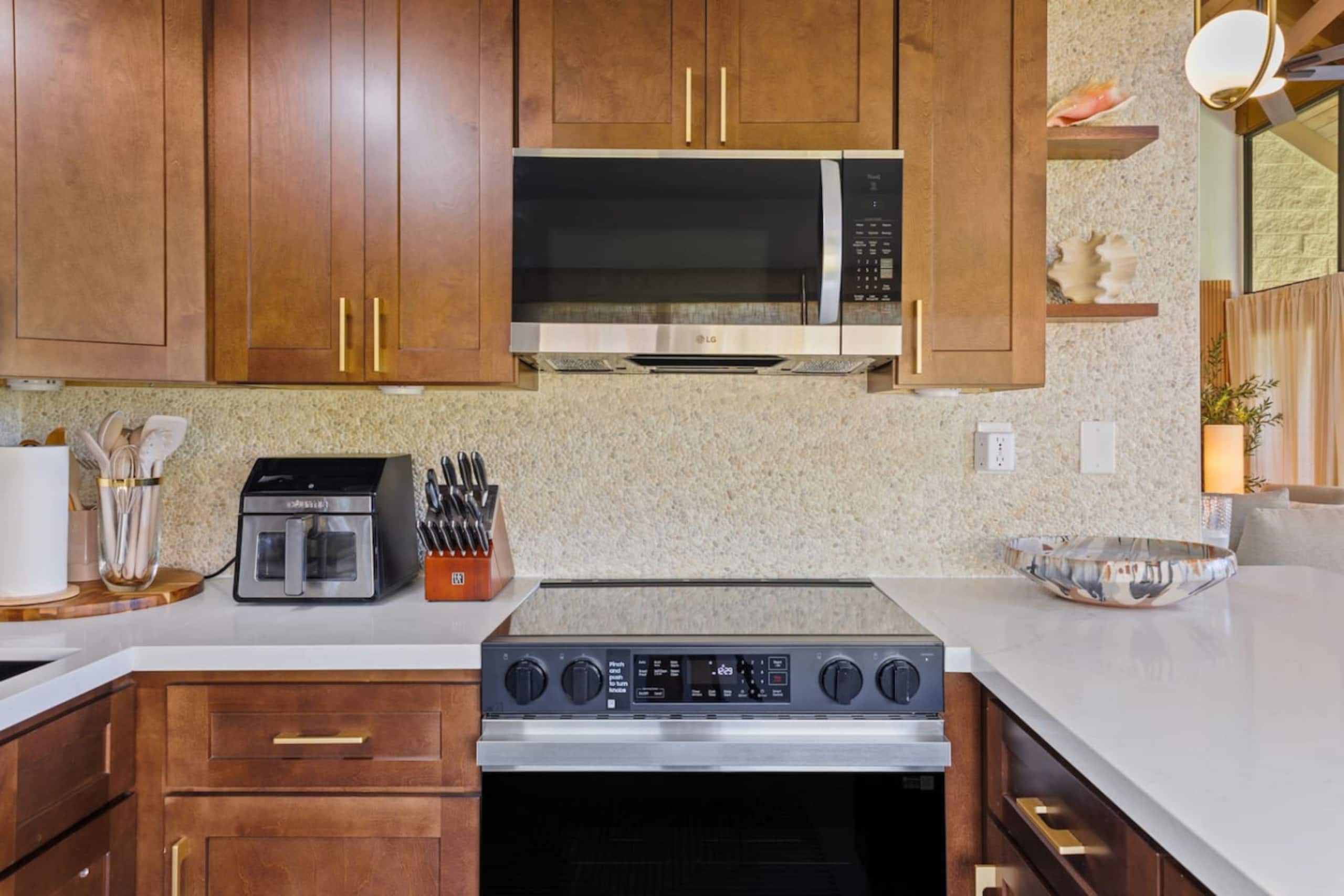 Condo in Kailua-Kona · ★4.89 · 3 bedrooms · 4 beds · 3 baths - Image 12