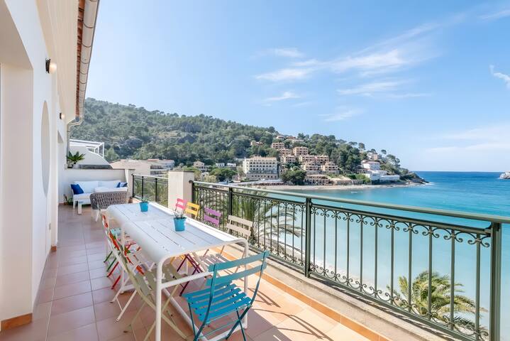 Beachfront Apartment Port de Soller gallery image 5