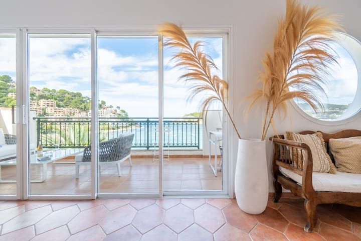 Beachfront Apartment Port de Soller gallery image 3