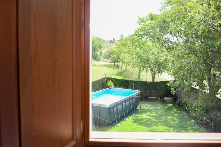 Výhľad na bazén, výhľad na bazén