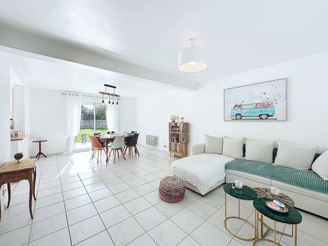 *Lagadenn* nice 4-bedroom house, terrace, enclosed garden