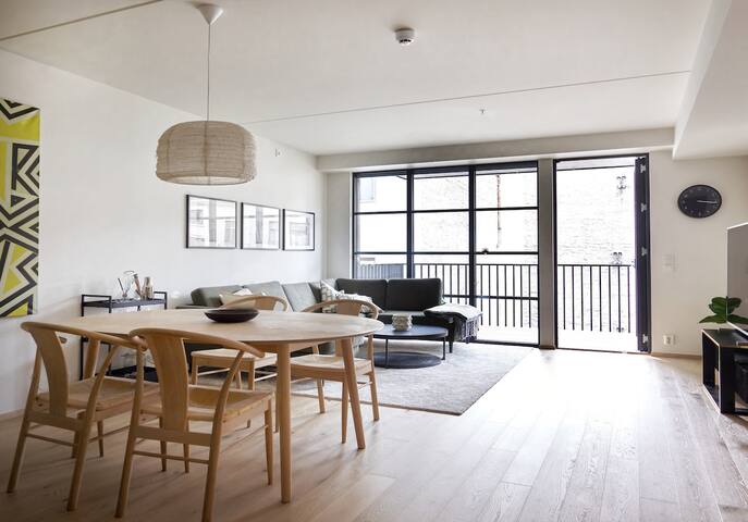 Brand new 3 BR urban condo in central Oslo 970 ft2 gallery image 3