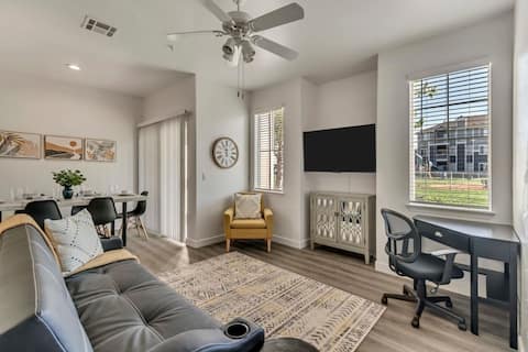 Ground Floor - Attached Garage - King Bed