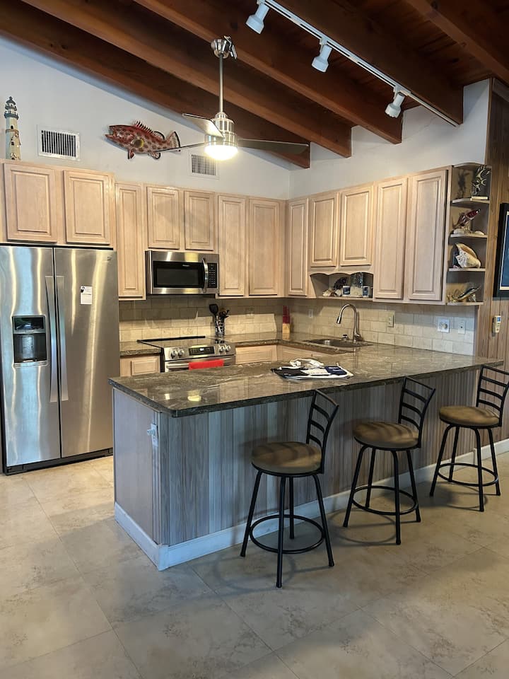 Deep Water Home Located In White Marlin Beach - Islamorada, FL