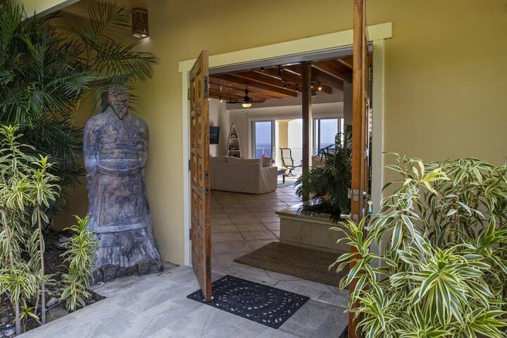 Island Luxury Vacations managed Airbnb listing 3