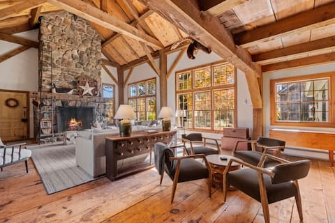 Modern Lux Cabin w/ Mtn Views | Fire Pit