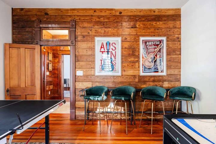 Charming 5 Bedroom Home in Austin gallery image 2