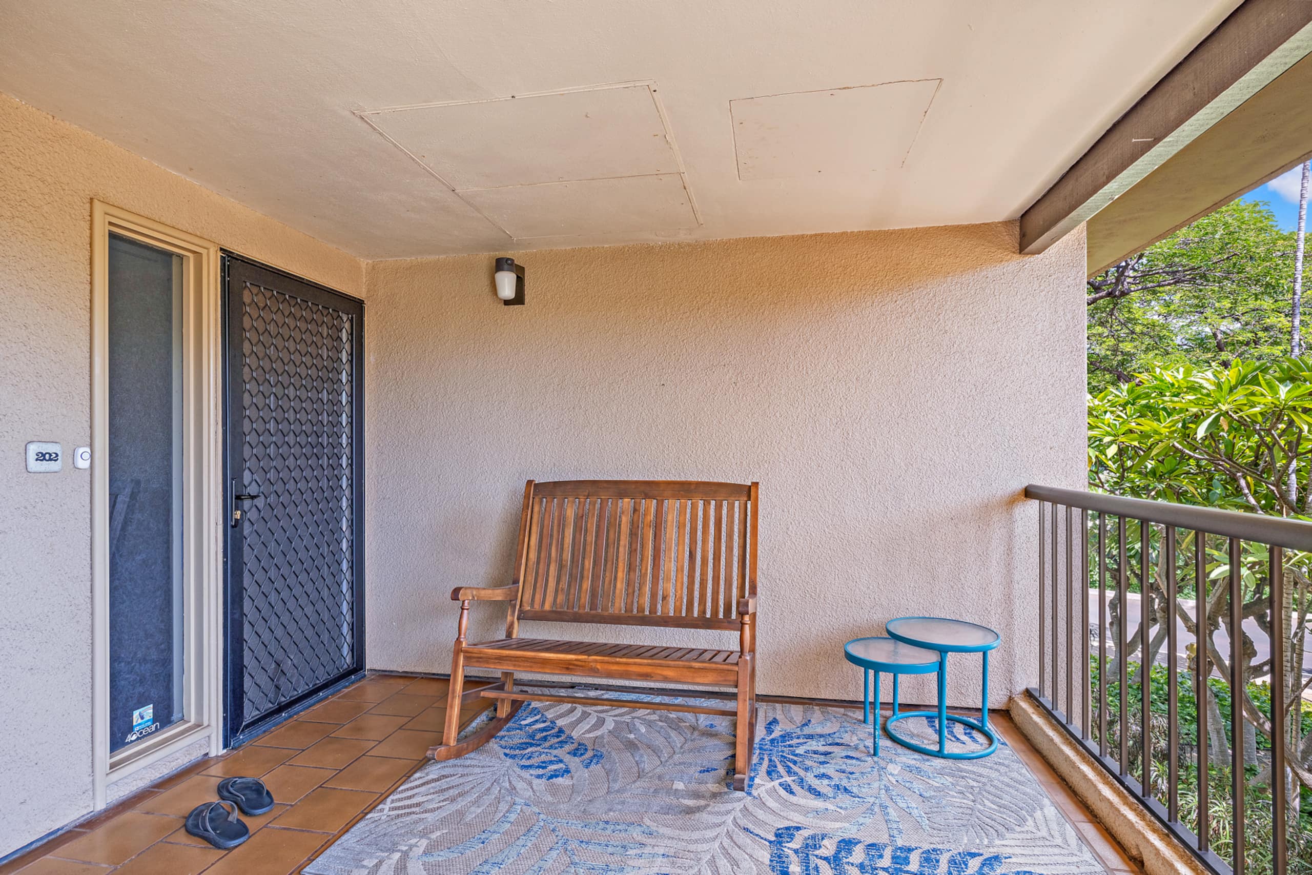 Kaanapali Royal Q202 Modern 2BD Near Beach wPool - Image 17