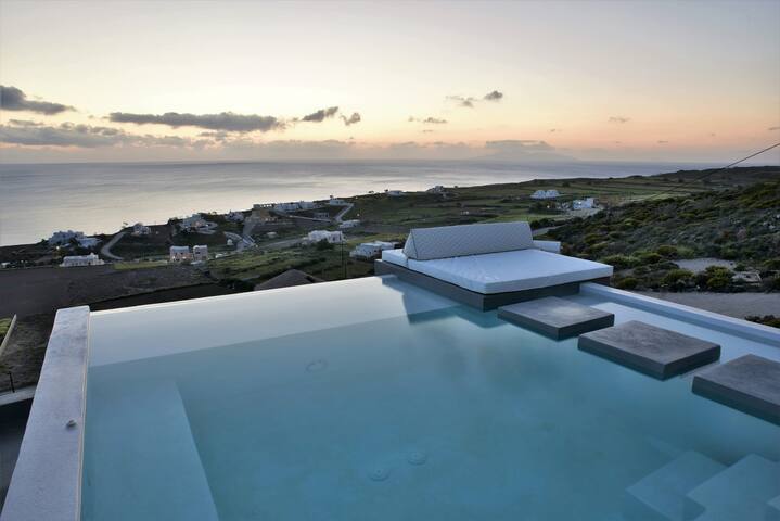 Sunrise Villa private plunge pool by Horizon Hills gallery image 2