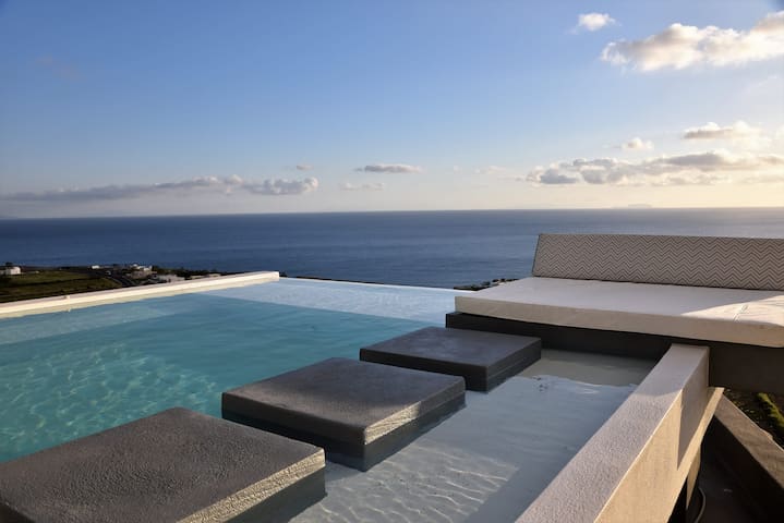 Sunrise Villa private plunge pool by Horizon Hills