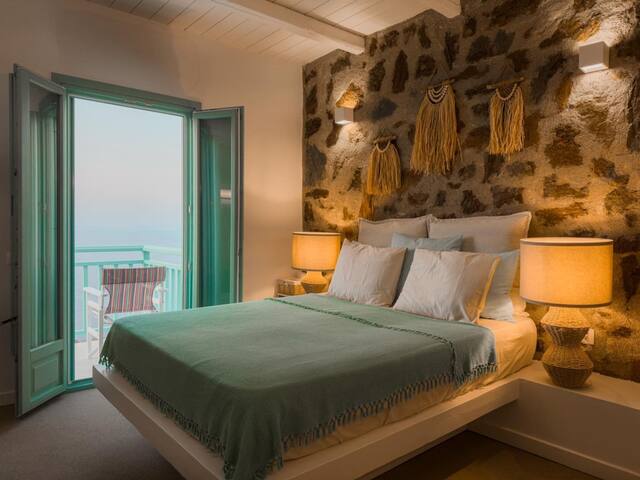 65 Stairs to heaven private pool gallery image 3