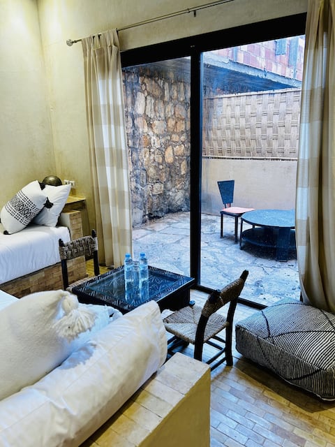 Aqdiqa-Junior Suite-Traditional-Private Bathroom