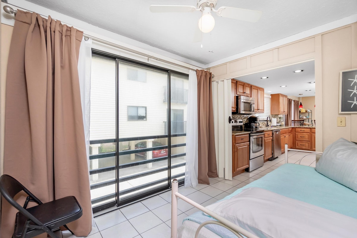 2450NBeachRdUnit114 -17