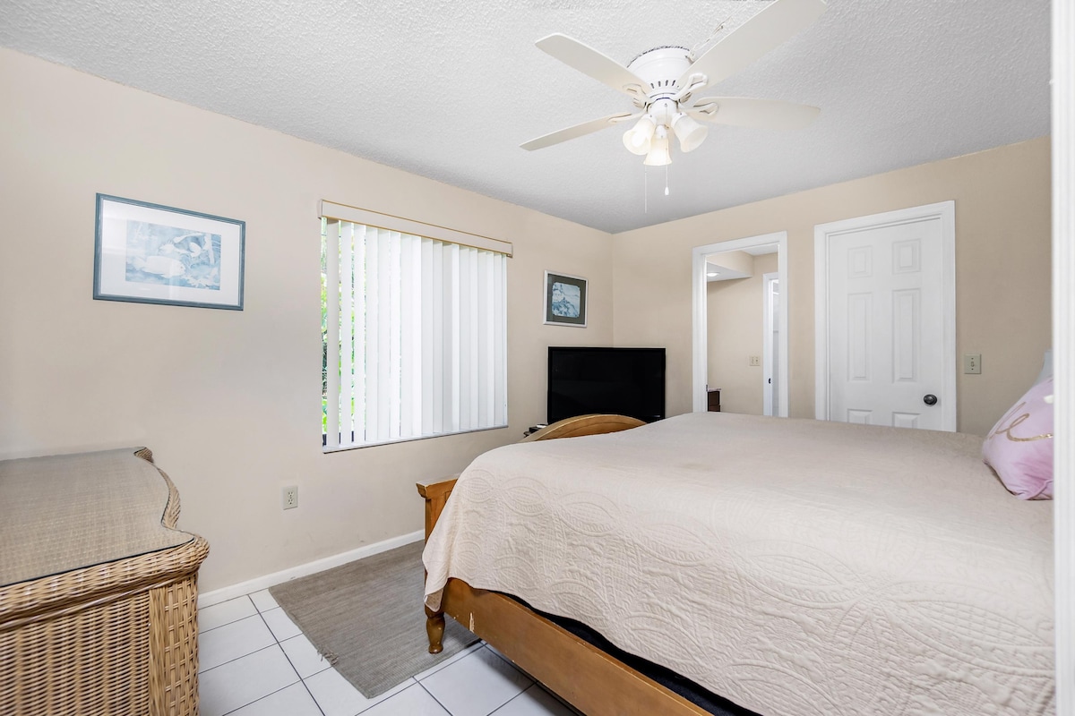 2450NBeachRdUnit114 -24