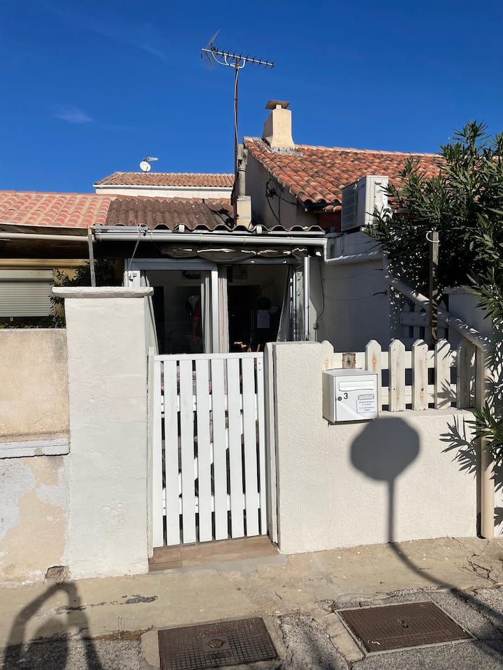Le Cabanon Au Village De Carro - Martigues