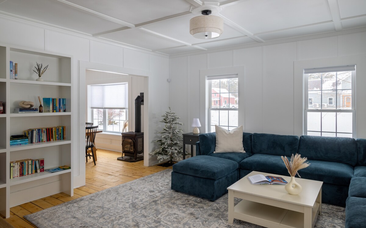 ウィンターベリー・ファームハウス：町の中にあるモダンな隠れ家