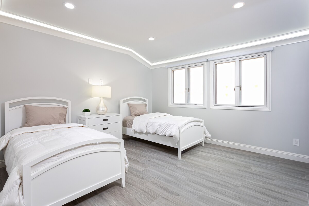 Habitación 3 con dos camas individuales.