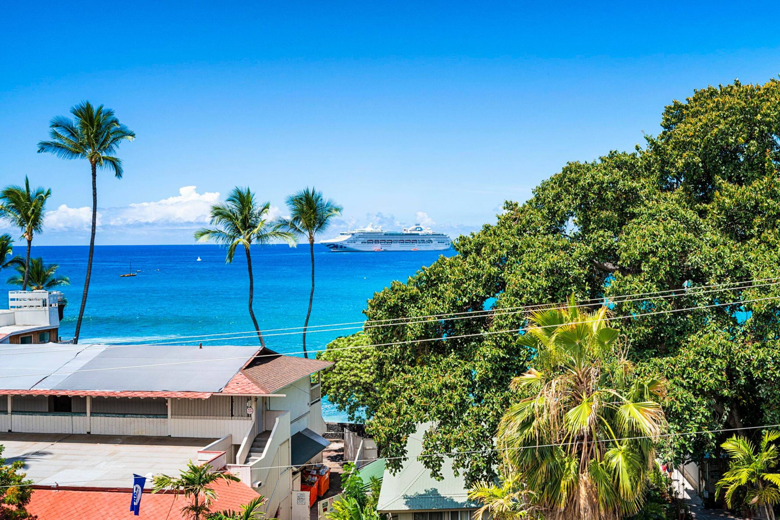 Condo in Kailua-Kona · ★4.7 · 1 bedroom · 2 beds · 1 private bath - Image 23