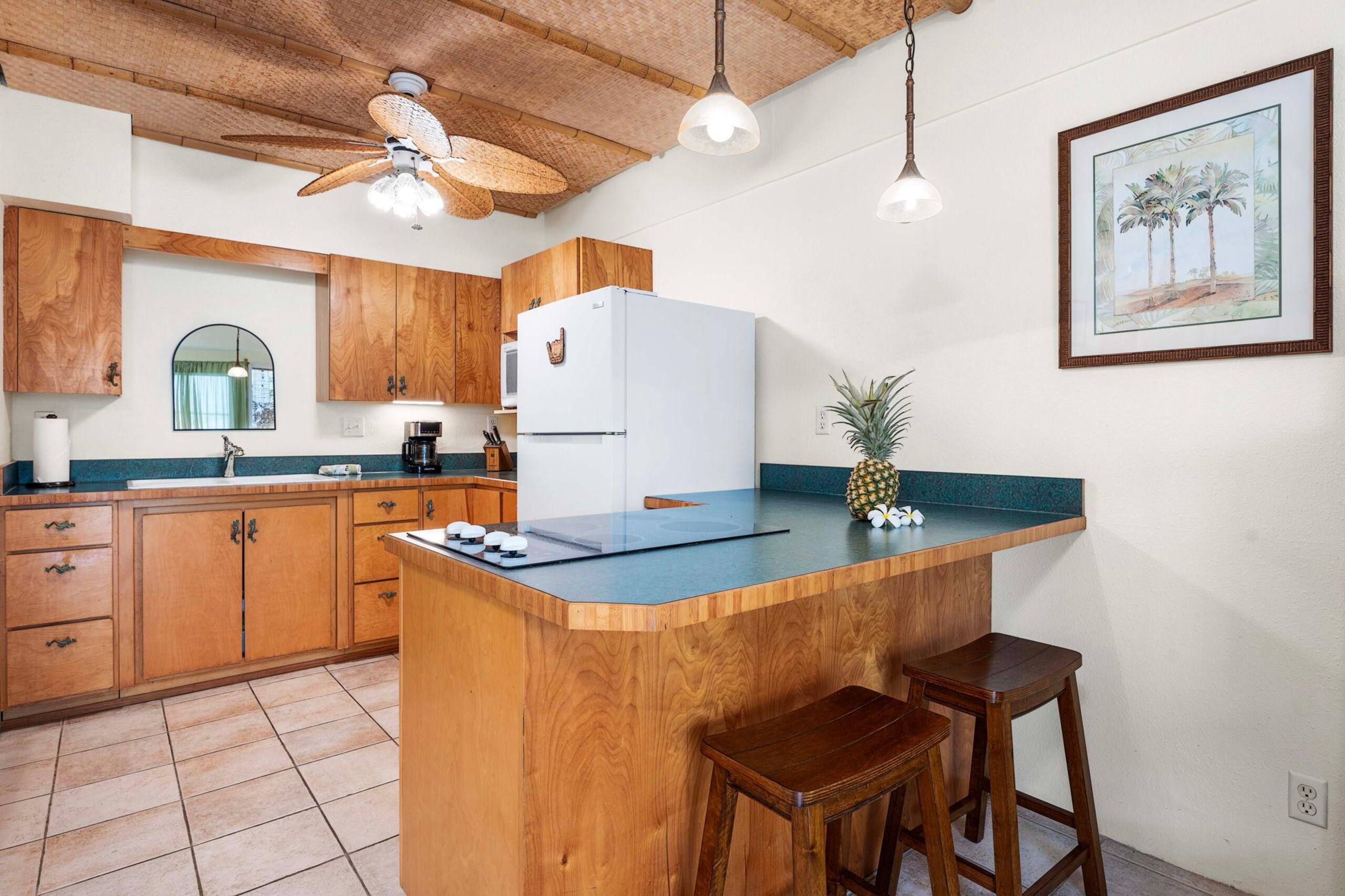 Condo in Kailua-Kona · ★4.7 · 1 bedroom · 2 beds · 1 private bath - Image 8