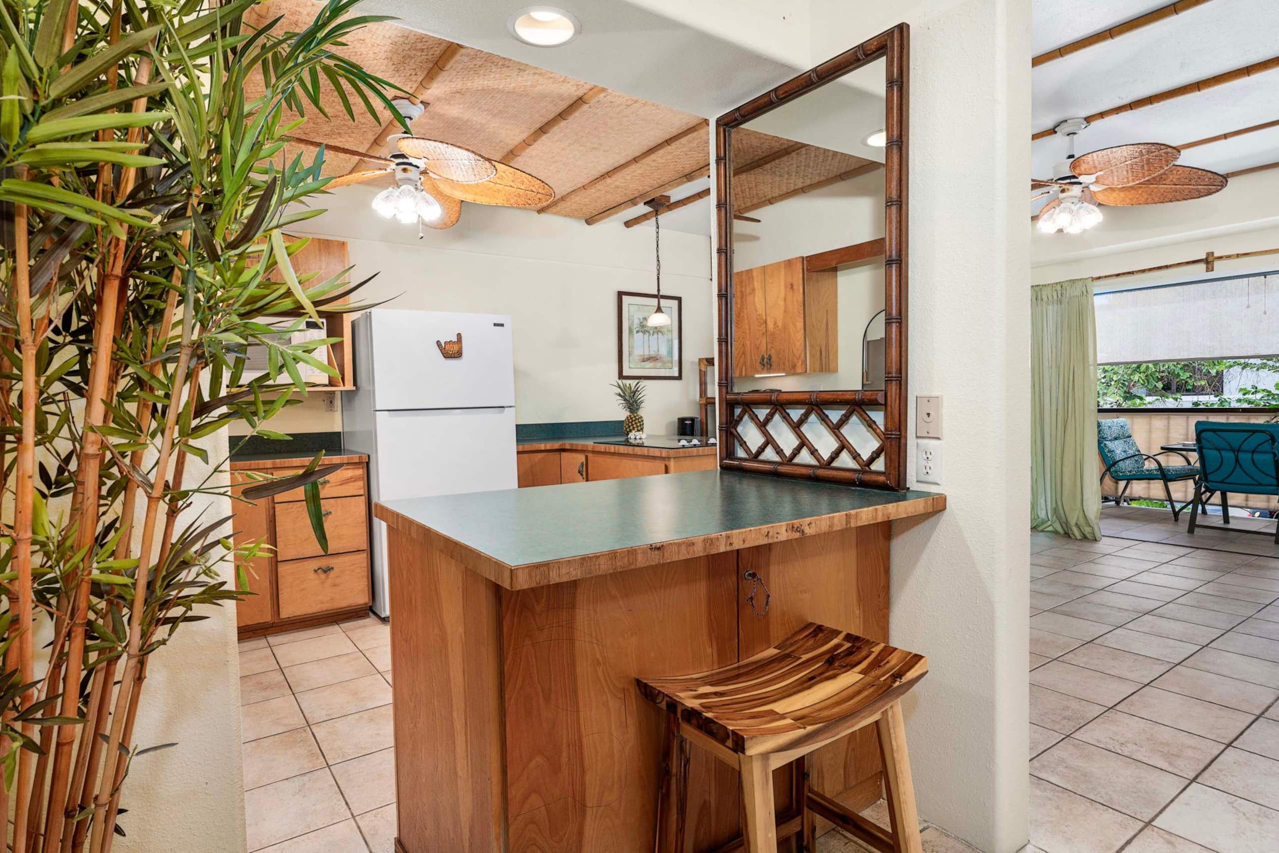 Condo in Kailua-Kona · ★4.7 · 1 bedroom · 2 beds · 1 private bath - Image 11