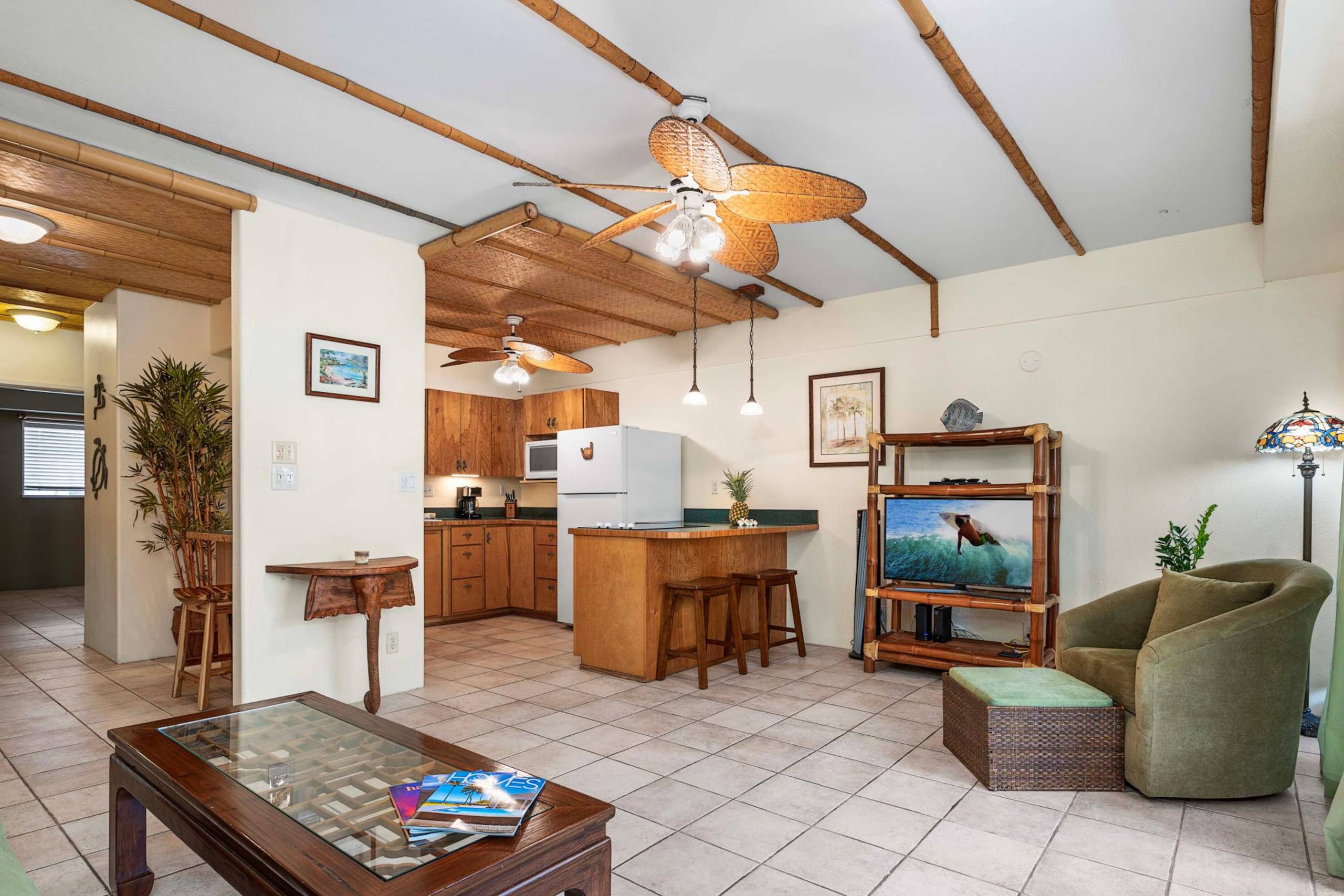 Condo in Kailua-Kona · ★4.7 · 1 bedroom · 2 beds · 1 private bath - Image 7