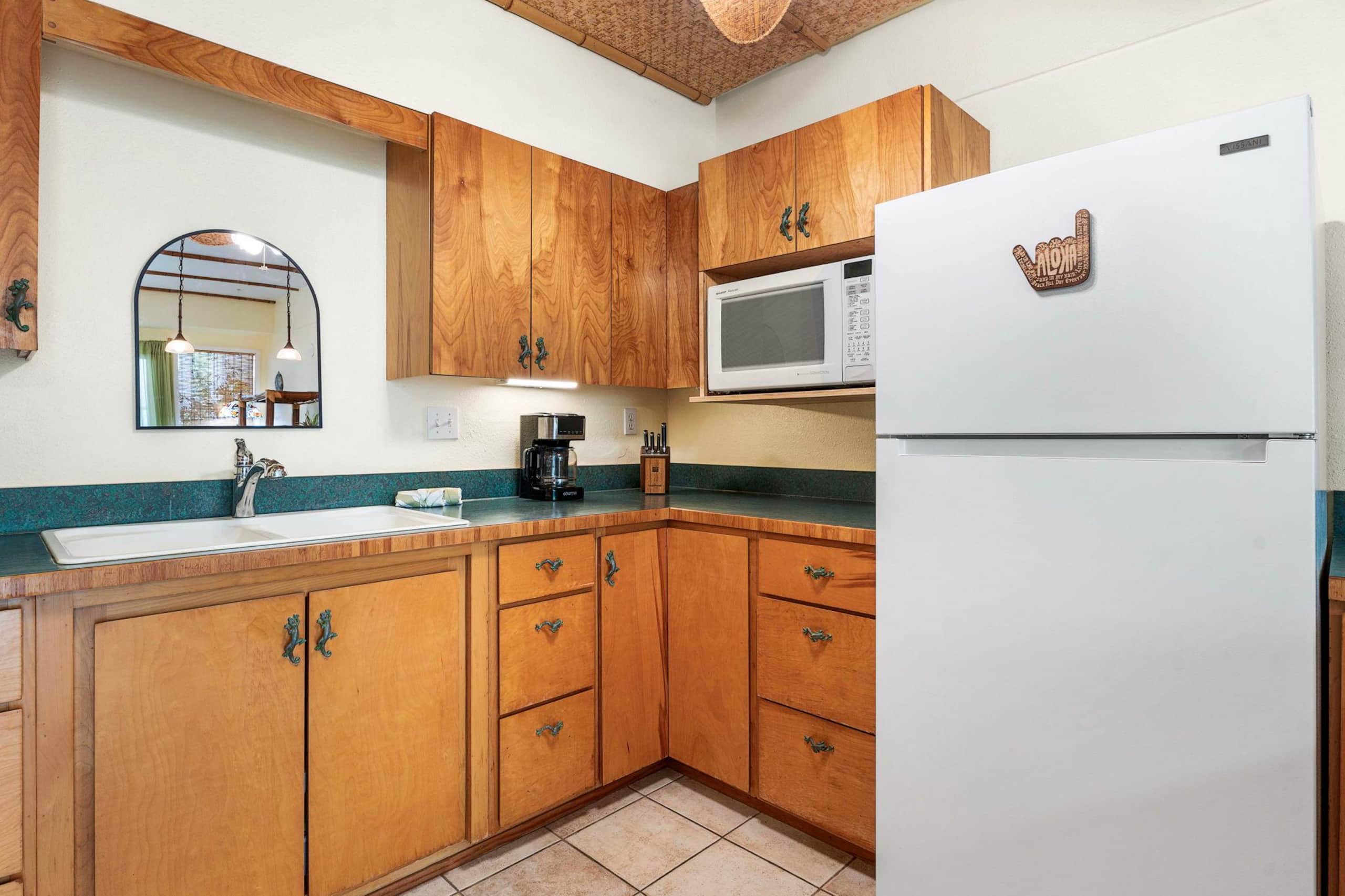 Condo in Kailua-Kona · ★4.7 · 1 bedroom · 2 beds · 1 private bath - Image 10