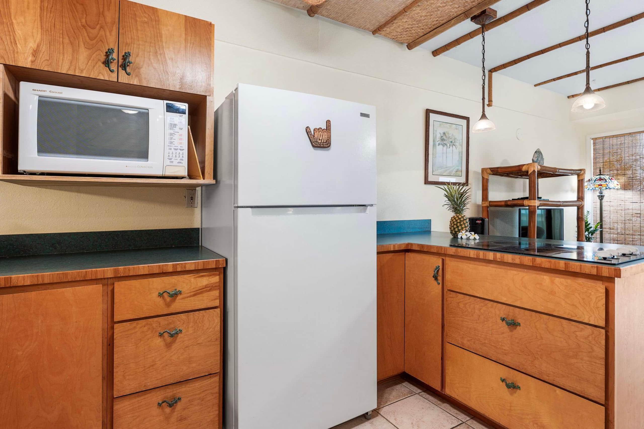 Condo in Kailua-Kona · ★4.7 · 1 bedroom · 2 beds · 1 private bath - Image 9